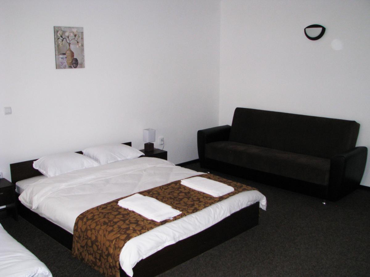 Park Hotel Eagle Stone 코프리브시티차 외부 사진