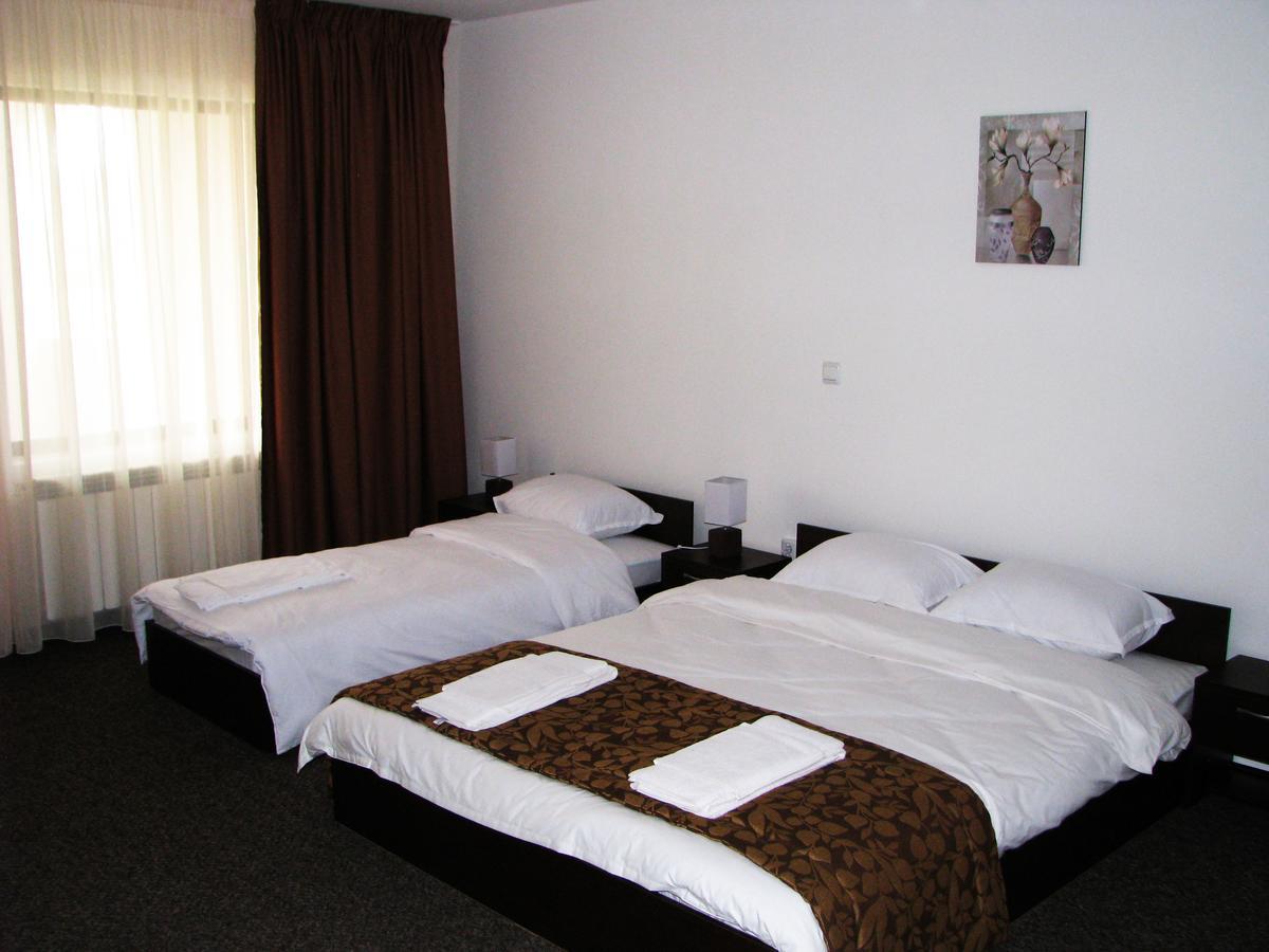 Park Hotel Eagle Stone 코프리브시티차 외부 사진