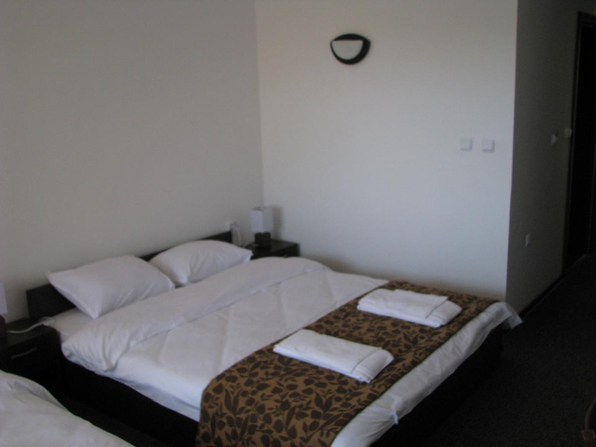 Park Hotel Eagle Stone 코프리브시티차 외부 사진