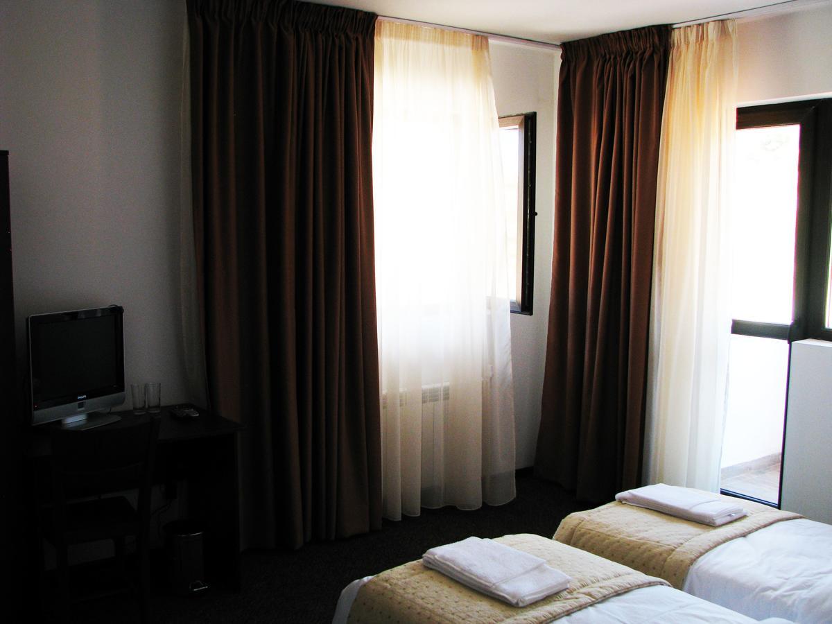 Park Hotel Eagle Stone 코프리브시티차 외부 사진