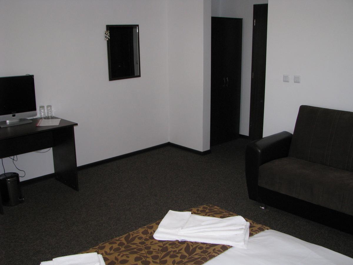 Park Hotel Eagle Stone 코프리브시티차 외부 사진