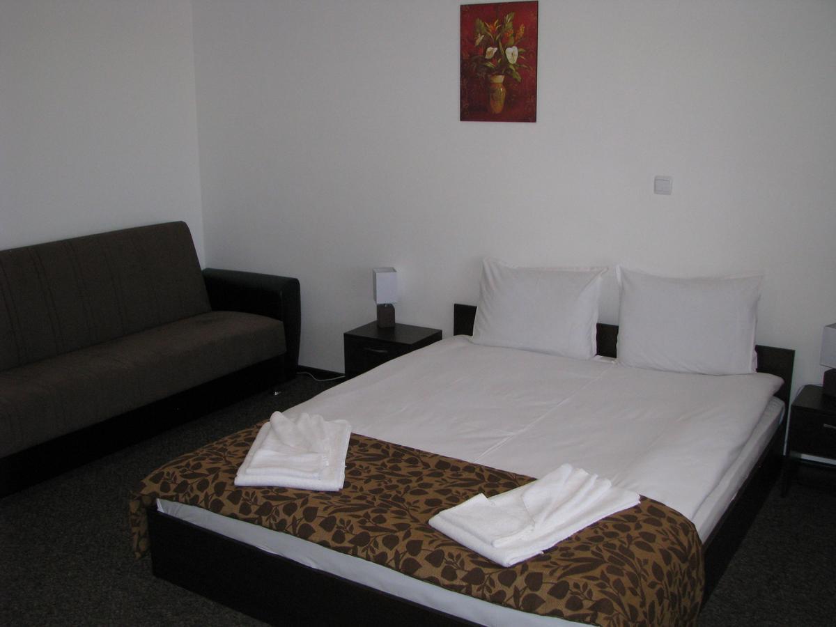 Park Hotel Eagle Stone 코프리브시티차 외부 사진